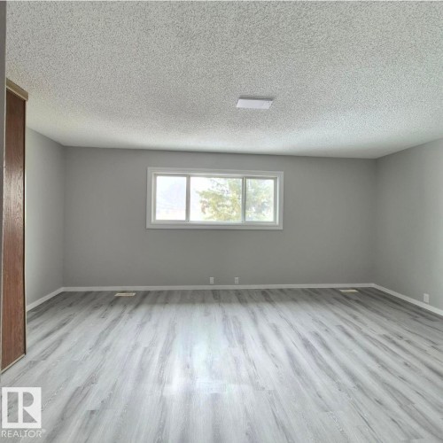 1312 Lakewood Road W, Edmonton, AB - Indoor Photo Showing Other Room