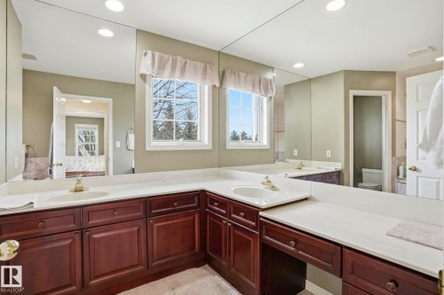 7 J. Brown Place, Leduc, AB - Indoor Photo Showing Bathroom