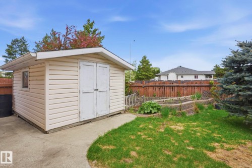 7 J. Brown Place, Leduc, AB - Outdoor