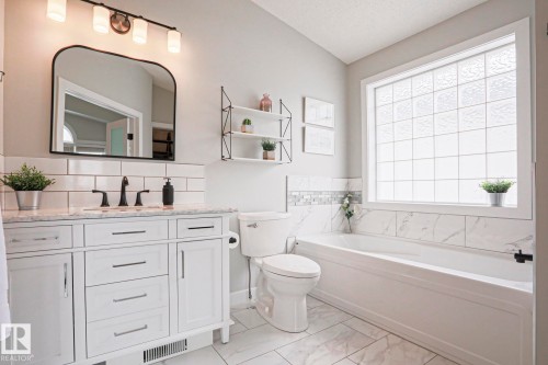 53 Newport Crescent, St. Albert, AB - Indoor Photo Showing Bathroom