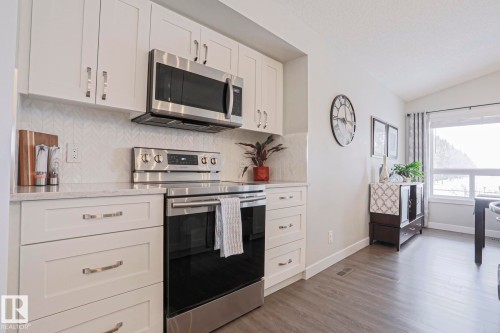 53 Newport Crescent, St. Albert, AB - Indoor Photo Showing Kitchen