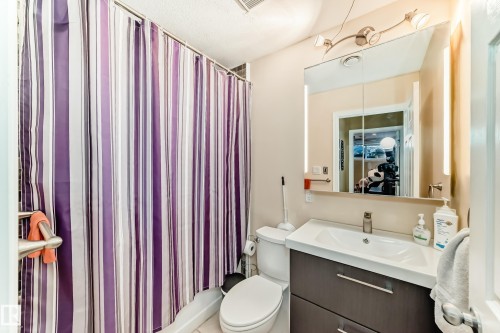 625 56 Street, Edmonton, AB - Indoor Photo Showing Bathroom
