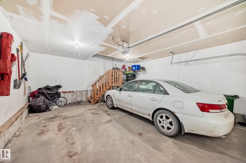 625 56 Street, Edmonton, AB - Indoor Photo Showing Garage
