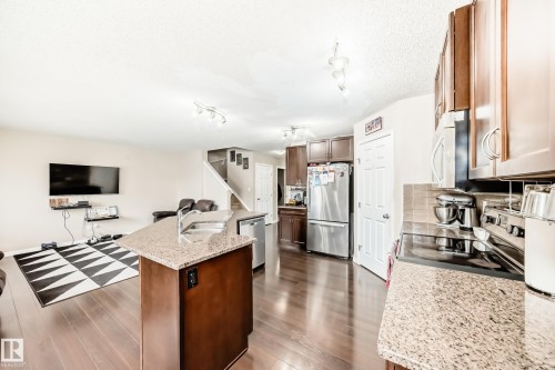 625 56 Street, Edmonton, AB - Indoor Photo Showing Kitchen With Double Sink