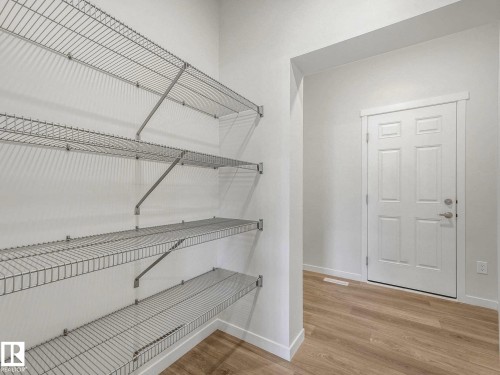 20723 24 Avenue, Edmonton, AB - Indoor With Storage