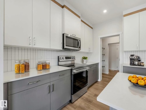20723 24 Avenue, Edmonton, AB - Indoor Photo Showing Kitchen