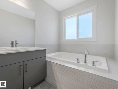 20723 24 Avenue, Edmonton, AB - Indoor Photo Showing Bathroom