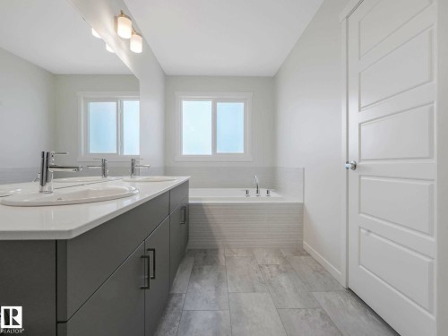 20723 24 Avenue, Edmonton, AB - Indoor Photo Showing Bathroom