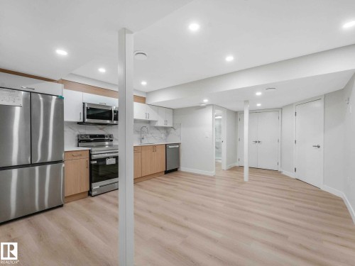 20723 24 Avenue, Edmonton, AB - Indoor Photo Showing Kitchen