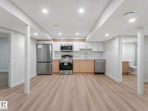 20723 24 Avenue, Edmonton, AB - Indoor Photo Showing Kitchen