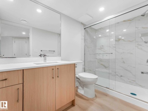 20723 24 Avenue, Edmonton, AB - Indoor Photo Showing Bathroom