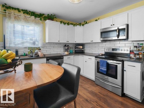 6324 132 Avenue, Edmonton, AB - Indoor Photo Showing Kitchen With Stainless Steel Kitchen