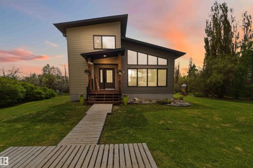 11 2011 TWP ROAD 510  Rural Parkland County, AB T7Y 2N4