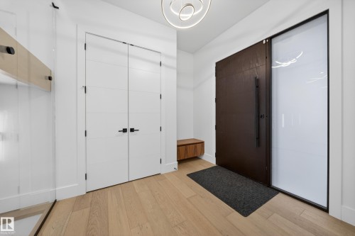 4464 Suzanna Crescent, Edmonton, AB - Indoor Photo Showing Other Room