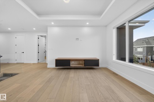 4464 Suzanna Crescent, Edmonton, AB - Indoor Photo Showing Other Room