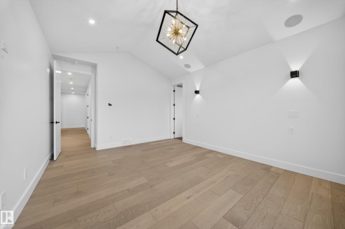 4464 Suzanna Crescent, Edmonton, AB - Indoor Photo Showing Other Room