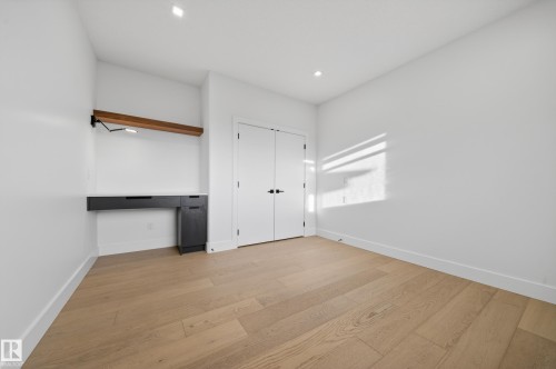 4464 Suzanna Crescent, Edmonton, AB - Indoor Photo Showing Other Room