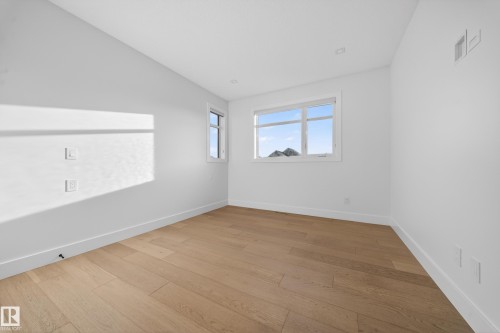 4464 Suzanna Crescent, Edmonton, AB - Indoor Photo Showing Other Room