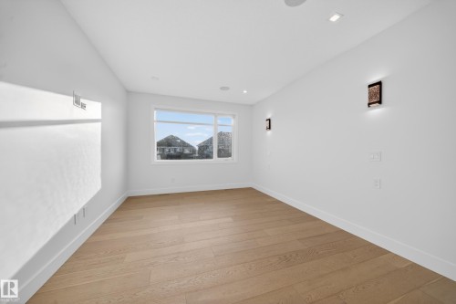 4464 Suzanna Crescent, Edmonton, AB - Indoor