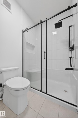 4464 Suzanna Crescent, Edmonton, AB - Indoor Photo Showing Bathroom