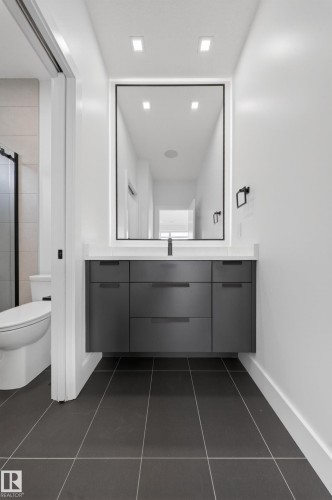 4464 Suzanna Crescent, Edmonton, AB - Indoor Photo Showing Bathroom
