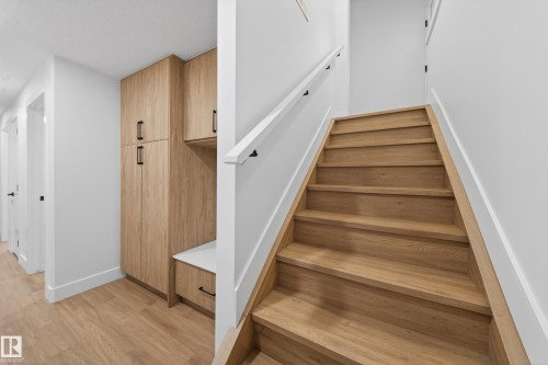 4464 Suzanna Crescent, Edmonton, AB - Indoor Photo Showing Other Room
