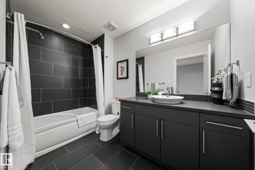 306 10611 117 Street, Edmonton, AB - Indoor Photo Showing Bathroom
