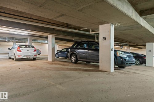 306 10611 117 Street, Edmonton, AB - Indoor Photo Showing Garage