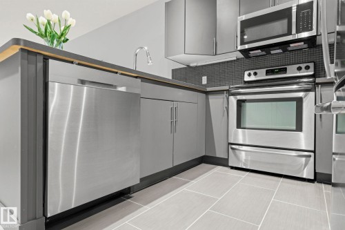 306 10611 117 Street, Edmonton, AB - Indoor Photo Showing Kitchen With Stainless Steel Kitchen