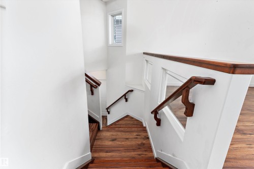 583 Leger Way, Edmonton, AB - Indoor Photo Showing Other Room