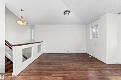 583 Leger Way, Edmonton, AB - Indoor Photo Showing Other Room