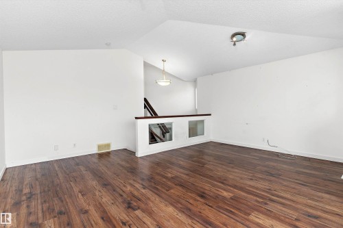 583 Leger Way, Edmonton, AB - Indoor Photo Showing Other Room