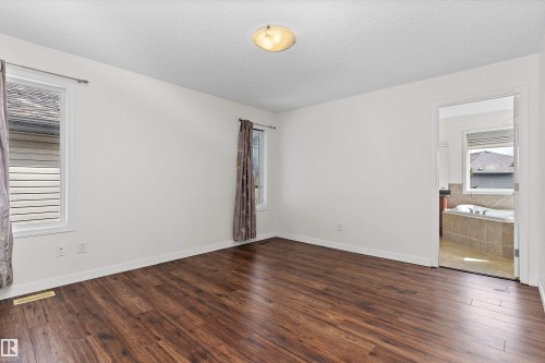 583 Leger Way, Edmonton, AB - Indoor Photo Showing Other Room