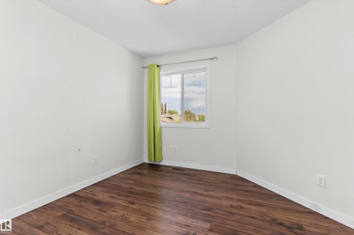 583 Leger Way, Edmonton, AB - Indoor Photo Showing Other Room