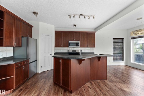 583 Leger Way, Edmonton, AB - Indoor Photo Showing Kitchen