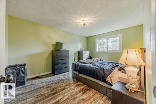 44 Wellington Crescent, Spruce Grove, AB - Indoor Photo Showing Bedroom