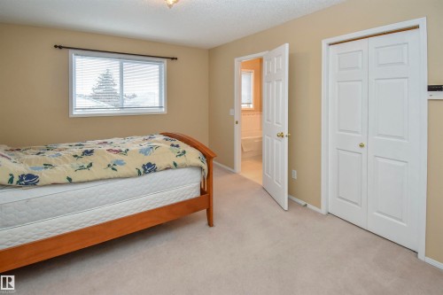 4112 37A Avenue, Edmonton, AB - Indoor Photo Showing Bedroom