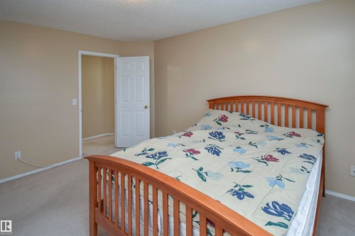 4112 37A Avenue, Edmonton, AB - Indoor Photo Showing Bedroom