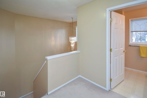 4112 37A Avenue, Edmonton, AB - Indoor Photo Showing Other Room