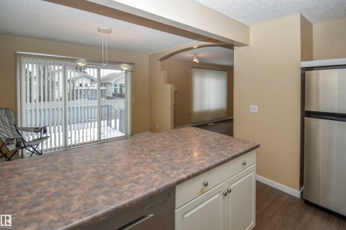 4112 37A Avenue, Edmonton, AB - Indoor Photo Showing Kitchen