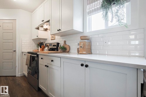 8952 218 Street, Edmonton, AB - Indoor Photo Showing Kitchen