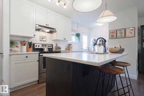 8952 218 Street, Edmonton, AB - Indoor Photo Showing Kitchen With Upgraded Kitchen