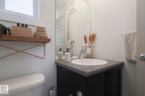 8952 218 Street, Edmonton, AB - Indoor Photo Showing Bathroom