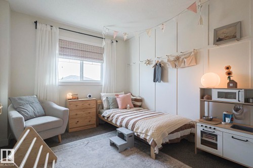 8952 218 Street, Edmonton, AB - Indoor Photo Showing Bedroom
