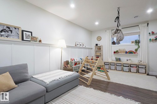 8952 218 Street, Edmonton, AB - Indoor