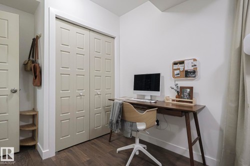 8952 218 Street, Edmonton, AB - Indoor Photo Showing Office