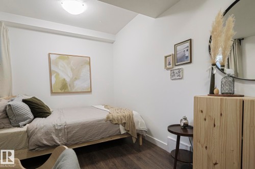 8952 218 Street, Edmonton, AB - Indoor Photo Showing Bedroom