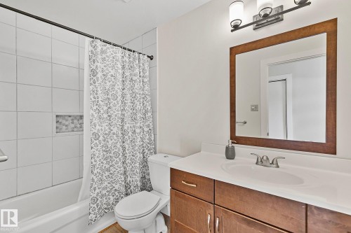 10823 130 Street, Edmonton, AB - Indoor Photo Showing Bathroom