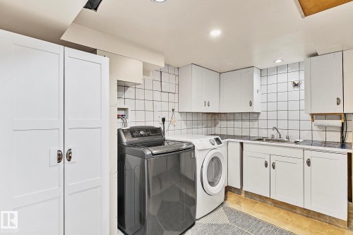 10823 130 Street, Edmonton, AB - Indoor Photo Showing Laundry Room