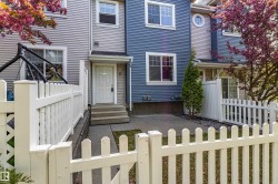 41 8304 11 Avenue  Edmonton, AB T6X 1J8